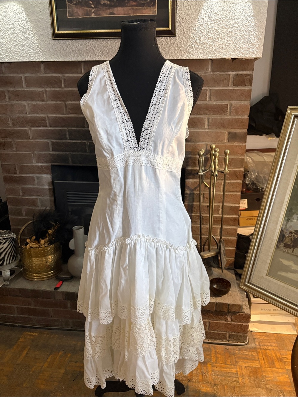 Sleeveless White Lace-Trim V-Neck Maxi Dress